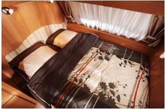 Lit tout fait/pret a dormir 140x190 lit central camping car - Équipement  caravaning